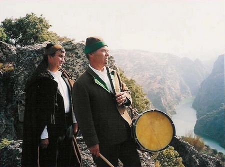 Musiciens Pauliteiros de la région du Tras os Montes (Portugal)